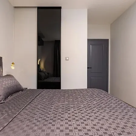 Apartment Happy People - Grey 1-bd By Flat Mаnager *