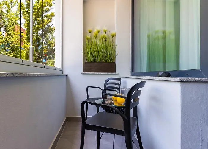 דירה Happy People - Grey 1-bd By Flat Mаnager